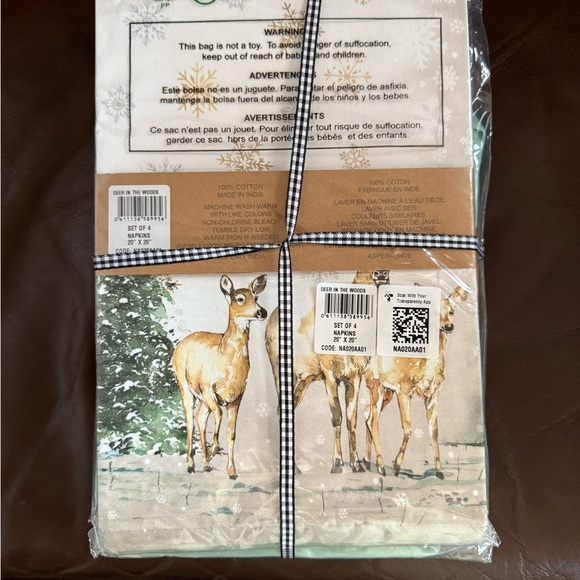 Maison d'Hermine Deer InThe Woods Oven Mitts,Potholders & Set of 4 Cloth Napkins - Picture 4 of 16
